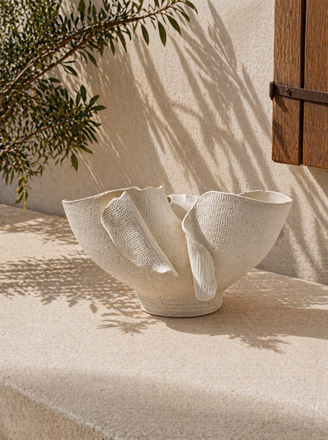 CLAIR & CHIC Handmade Ceramic Fruit Bowl - ZZ24004