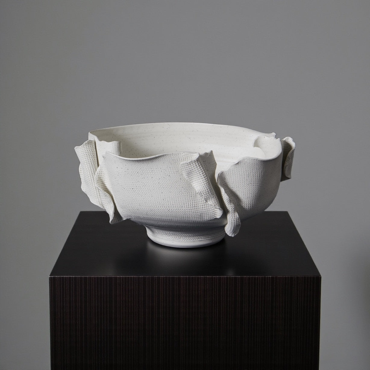 CLAIR & CHIC  Handmade Ceramic Fruit Bowl  - ZZ24004