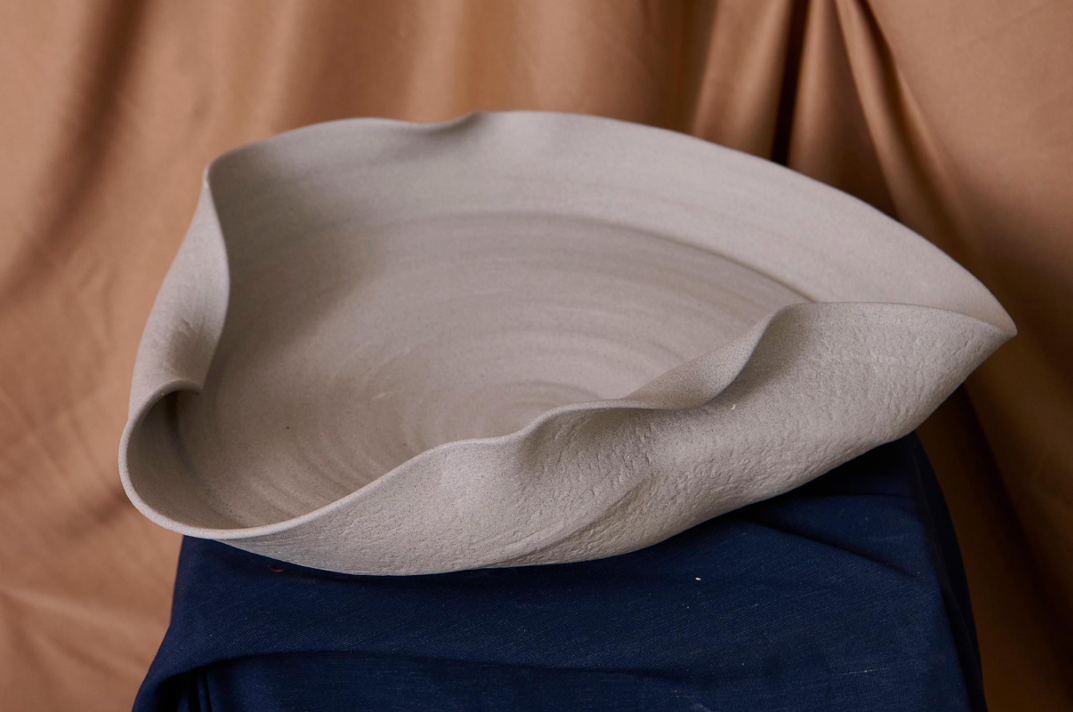 CLAIR & CHIC  Handmade Ceramic Fruit Bowl  - TT25041