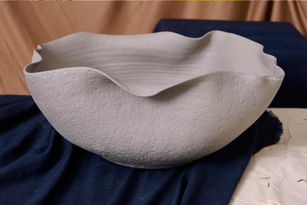 CLAIR & CHIC  Handmade Ceramic Fruit Bowl  - TT25043